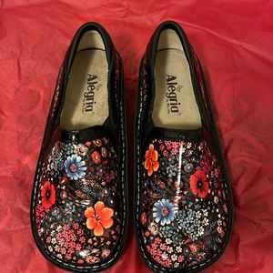 Alegria Debra Shoes Slip On Nurse Clog Midnight Garden Womens 37US 7-7.5